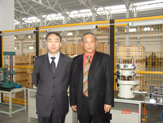 中國(guó)紡織報(bào)社長(zhǎng)遲宗君、副主編張澤華視察我司